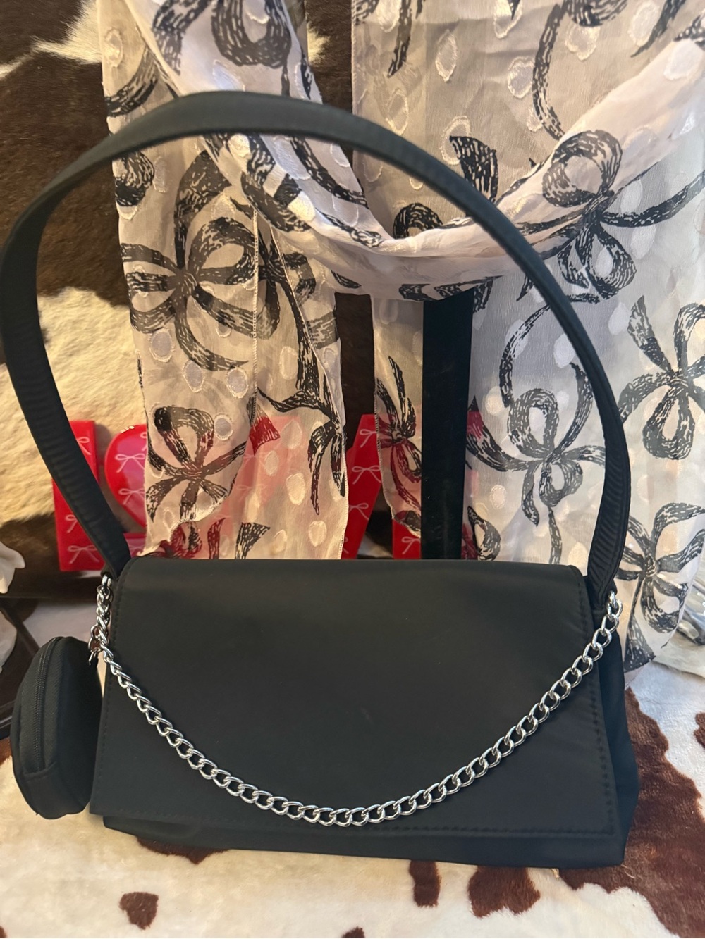 Classic Black Shoulder Bag with Silver Chain Accent